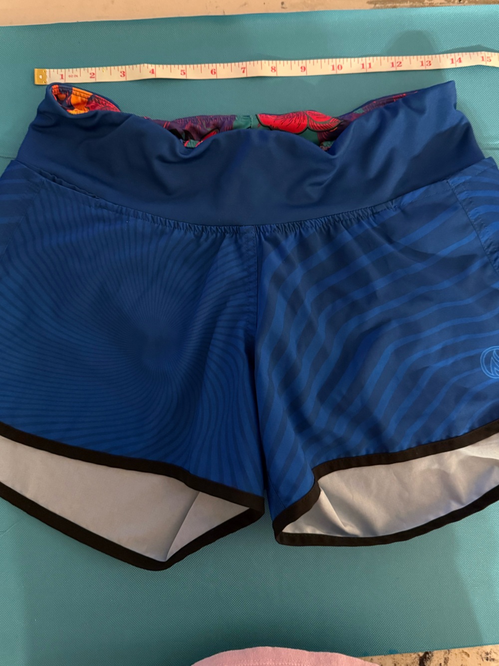 INB 8 Runner’s High shorts - excellent condition! 2-pocket running shorts,
